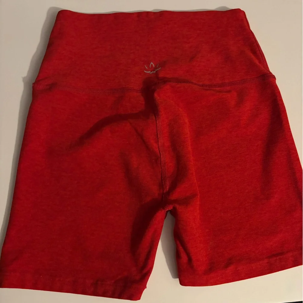 Beyond Yoga High-Waisted Red Shorts - Picture 2 of 3